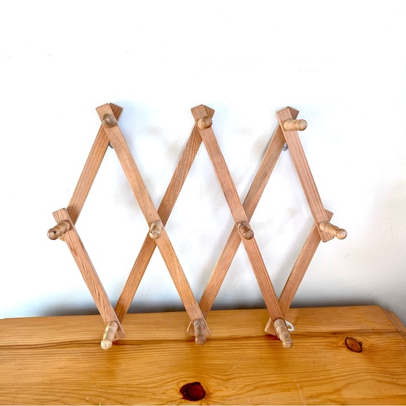 Vintage Wall Decor Vintage Wooden Accordion Mug Holder Peg Wall